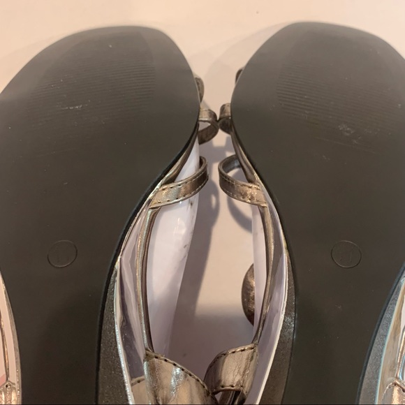 VIZANI stunning grey sandal size 11 with slight wedge for ultimate comfort. New - Picture 14 of 14